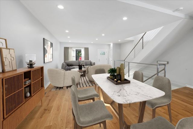 2915 N Rockwell Street, Chicago, IL 60618