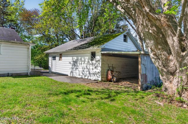 351 Farm To Market Road, Mechanicville, NY 12118