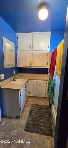 1525 Garfield Ave Ave, Yakima, WA 98902