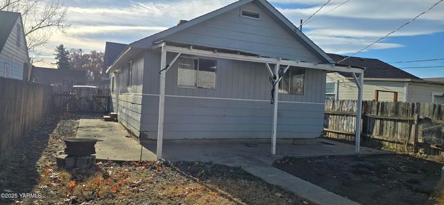 1525 Garfield Ave Ave, Yakima, WA 98902