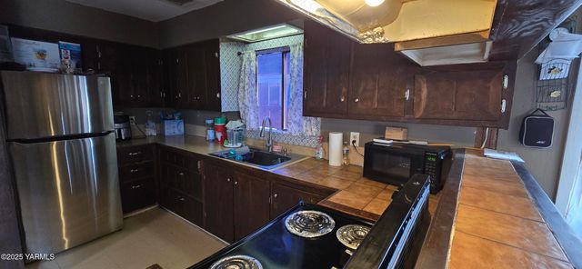 1525 Garfield Ave Ave, Yakima, WA 98902