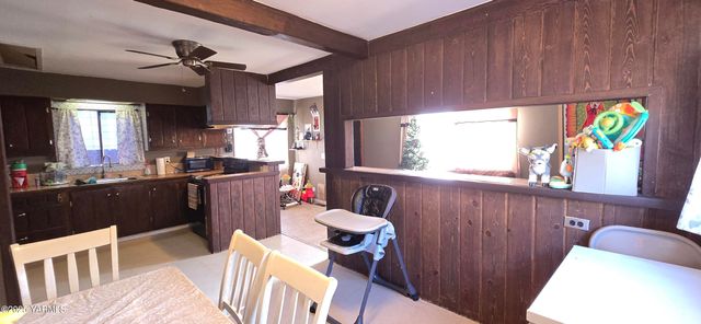 1525 Garfield Ave Ave, Yakima, WA 98902