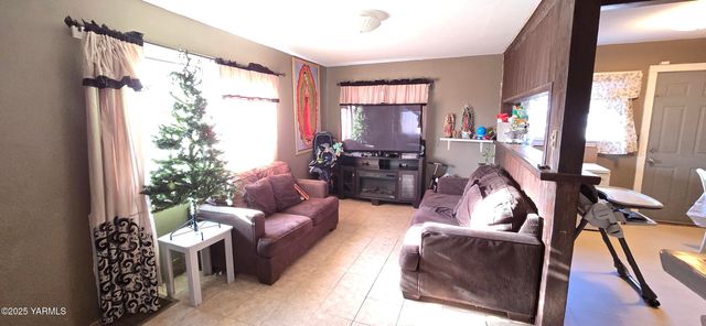 1525 Garfield Ave Ave, Yakima, WA 98902