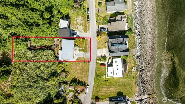 3627 Driftwood Drive, Clinton, WA 98236