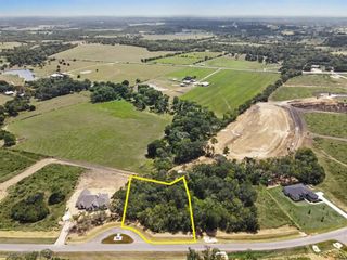 9734 Lakeside Oaks Drive Drive, Plantersville, TX 77363