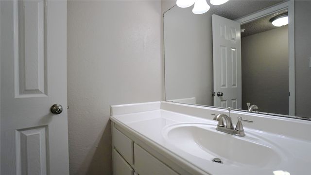 2501 Lido Lane, Arlington, TX 76015