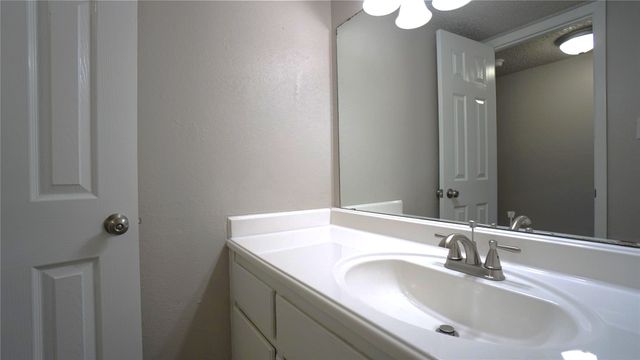 2501 Lido Lane, Arlington, TX 76015