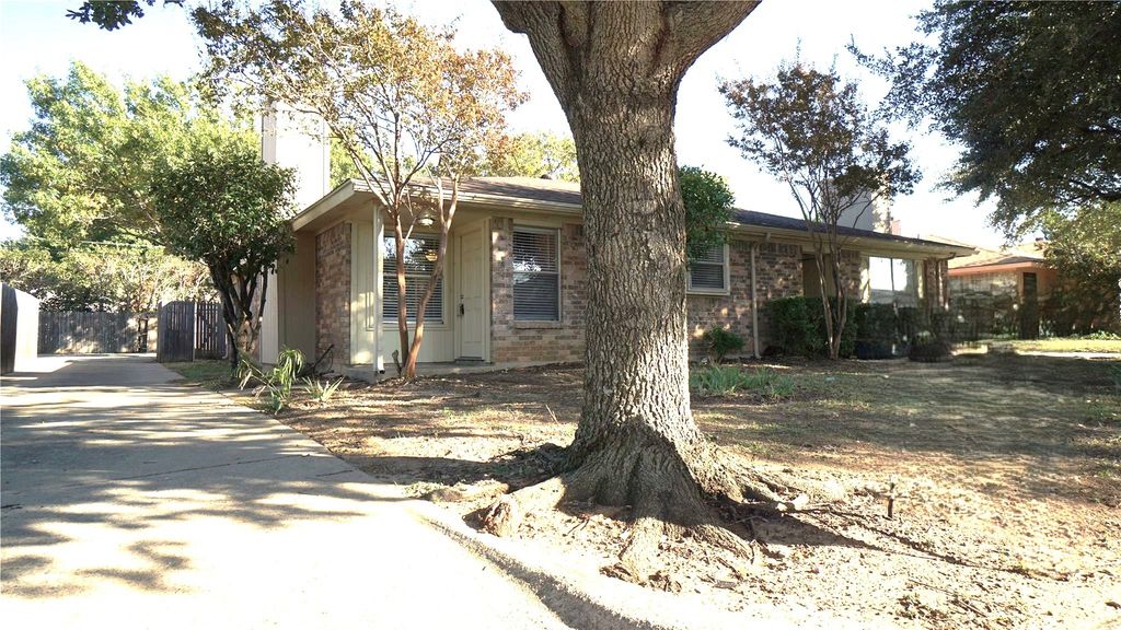 2501 Lido Lane, Arlington, TX 76015