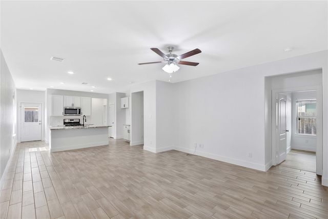24751 Russet Bluff Trail, Houston, TX 77336