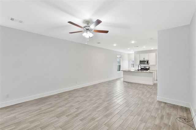 24751 Russet Bluff Trail, Houston, TX 77336