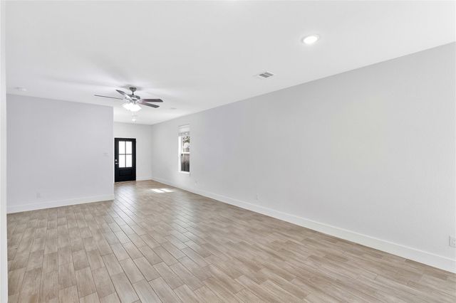24751 Russet Bluff Trail, Houston, TX 77336