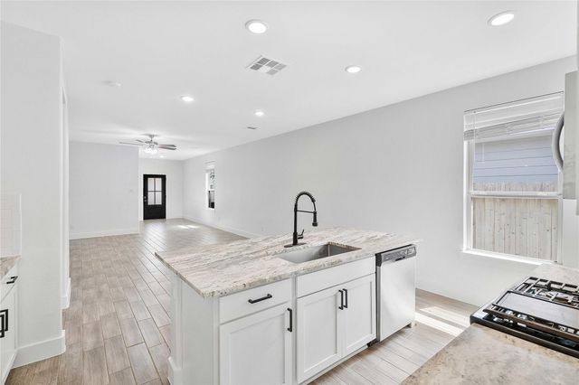 24751 Russet Bluff Trail, Houston, TX 77336