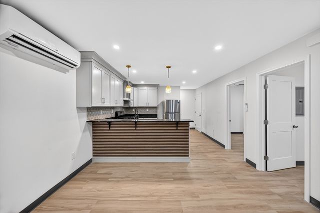 16 Washburn St, New Bedford, MA 02740