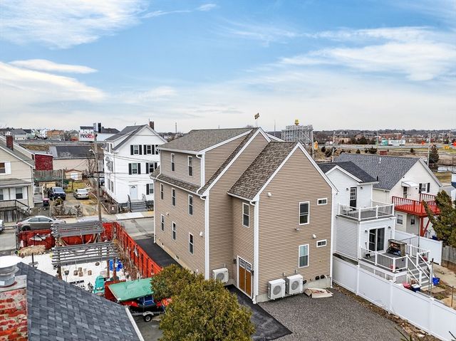16 Washburn St, New Bedford, MA 02740
