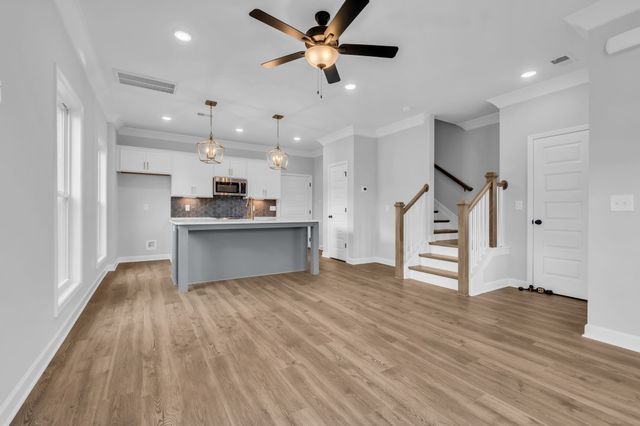 502 Mantes Aly, Hendersonville, TN 37075