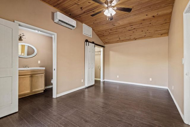 105 Reich Street, Bonham, TX 75418