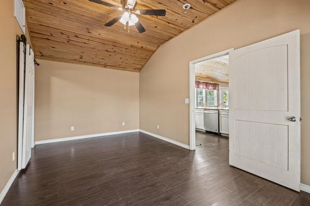 105 Reich Street, Bonham, TX 75418