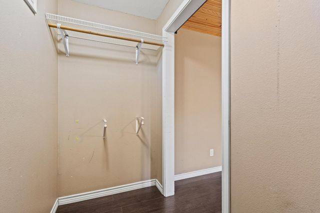 105 Reich Street, Bonham, TX 75418