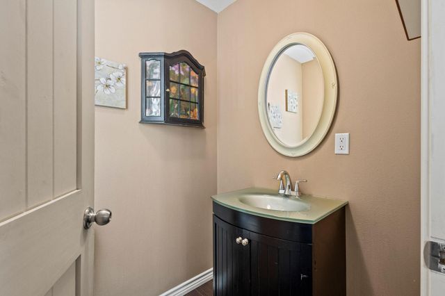 105 Reich Street, Bonham, TX 75418