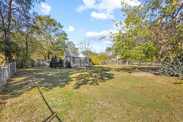 105 Reich Street, Bonham, TX 75418