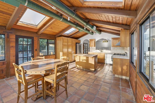 33201 Barber Road, Santa Clarita, CA 91390