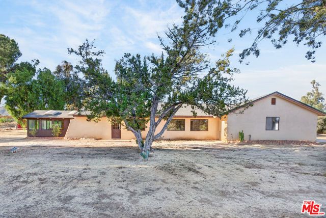 33201 Barber Road, Santa Clarita, CA 91390