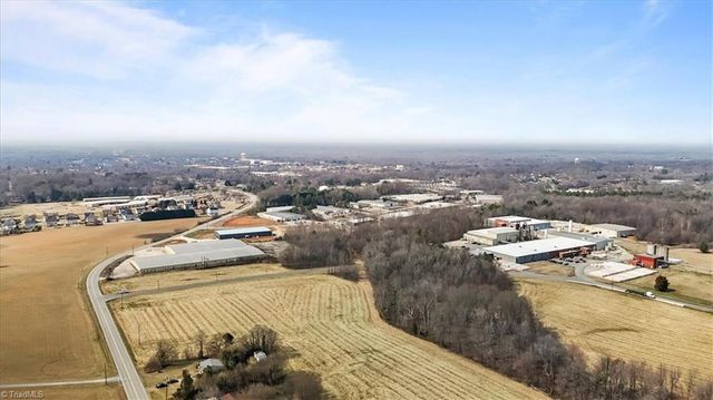 6956 Texas Boulevard, Thomasville, NC 27360