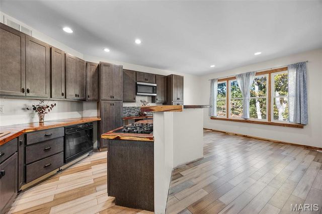 11336 Choctaw Circle, Ste Genevieve, MO 63670