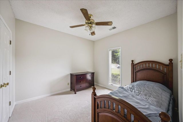 8752 E CARROLLWOOD LN, Memphis, TN 38016