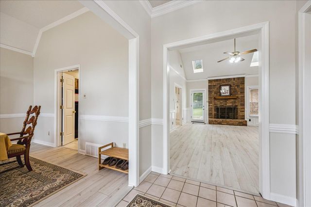 8752 E CARROLLWOOD LN, Memphis, TN 38016