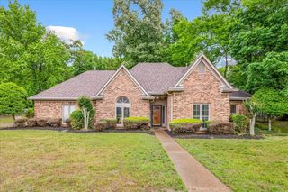 8752 E CARROLLWOOD LN, Memphis, TN 38016