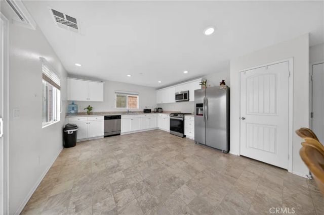 7360 Flagstone, Fontana, CA 92336
