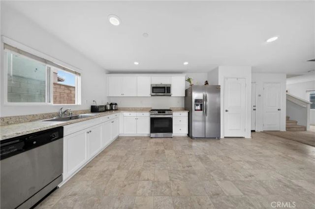 7360 Flagstone, Fontana, CA 92336