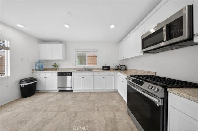 7360 Flagstone, Fontana, CA 92336