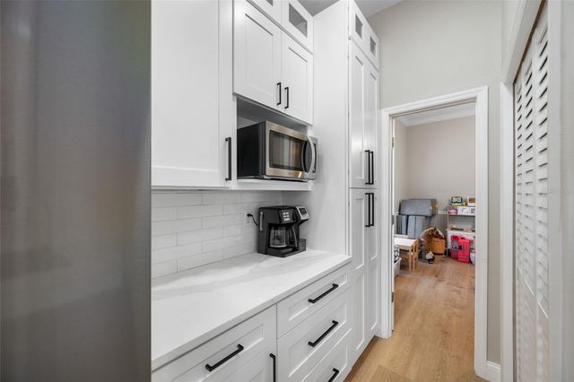 2808 SOUTHPOINTE LANE, Tampa, FL 33611