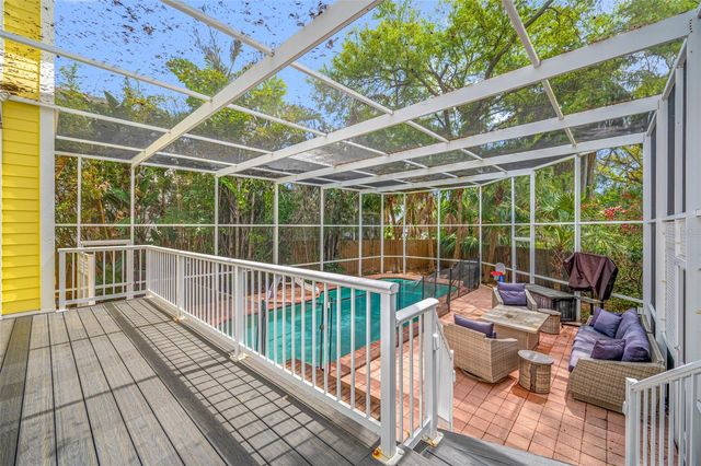 2808 SOUTHPOINTE LANE, Tampa, FL 33611