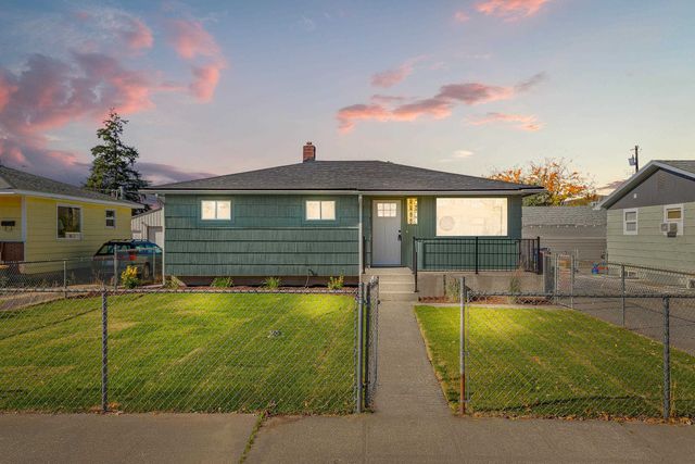 2817 N Stone St, Spokane, WA 99207