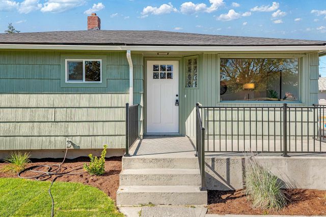 2817 N Stone St, Spokane, WA 99207