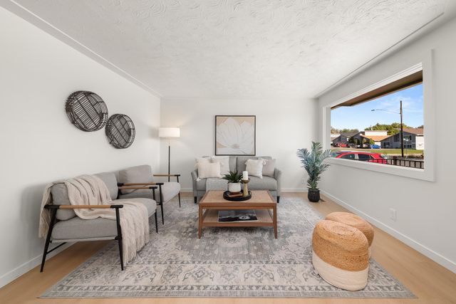 2817 N Stone St, Spokane, WA 99207