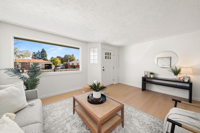 2817 N Stone St, Spokane, WA 99207