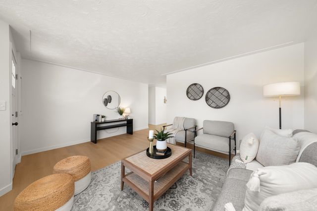 2817 N Stone St, Spokane, WA 99207