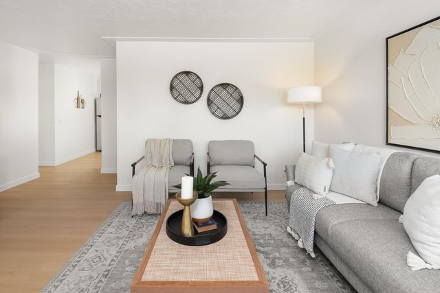 2817 N Stone St, Spokane, WA 99207