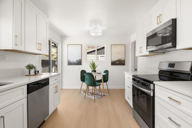 2817 N Stone St, Spokane, WA 99207