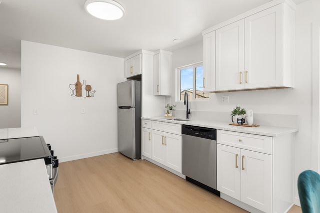 2817 N Stone St, Spokane, WA 99207