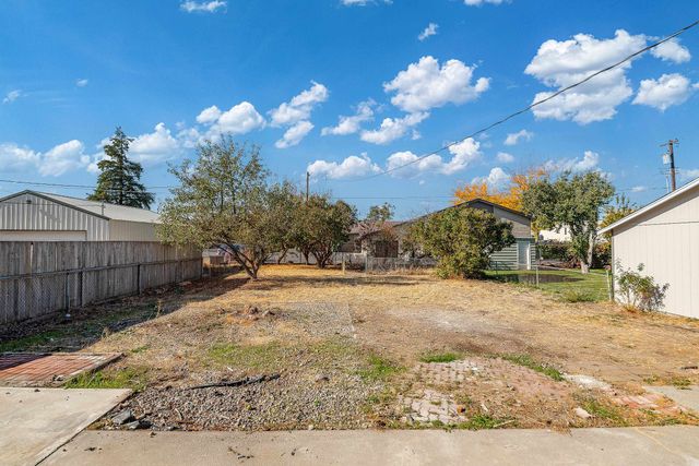 2817 N Stone St, Spokane, WA 99207