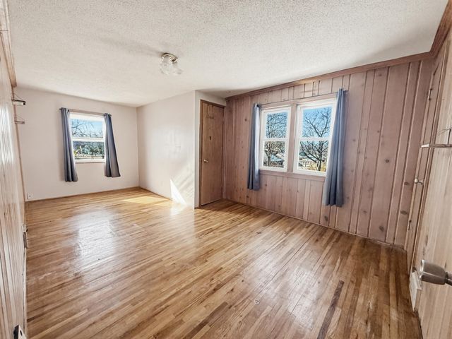 742 Nebraska Avenue E, Saint Paul, MN 55106