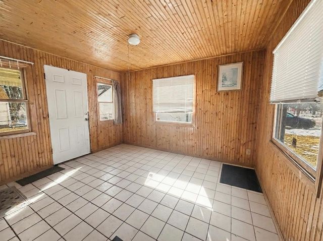 742 Nebraska Avenue E, Saint Paul, MN 55106