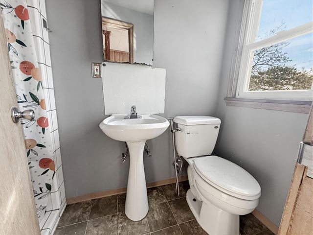 742 Nebraska Avenue E, Saint Paul, MN 55106