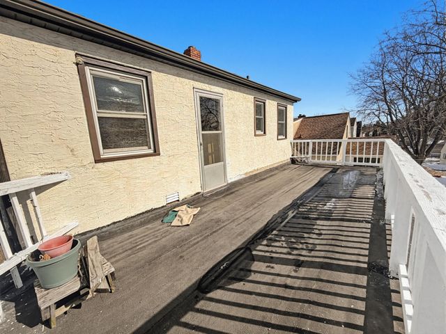 742 Nebraska Avenue E, Saint Paul, MN 55106