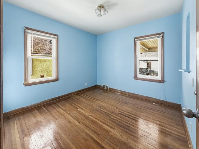 742 Nebraska Avenue E, Saint Paul, MN 55106